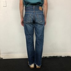 画像5: 60〜70's LEVI'S 501 BIGE デニムパンツ W30 (5)