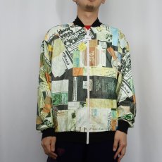 画像2: 90's Graphic Jacket バンド総柄 ペーパージャケット XL (2)