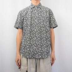 画像2: 2000's STUSSY USA製 スカル総柄 コットンシャツ S (2)