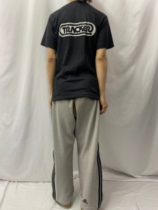 画像4: 90's TRACKER USA製 スケートロゴプリントTシャツ M (4)