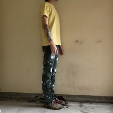 画像4: Levi's 531 スカル×有刺鉄線×スパイダーウェブ ハンドペイントデニムパンツ W28 (4)