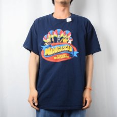 画像2: MADAGASCAR キャラクタープリントTシャツ NAVY XL (2)