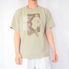 画像2: 90's Gandhi USA製 "WE ARE CONSTANTLY..." 名言プリントTシャツ M (2)