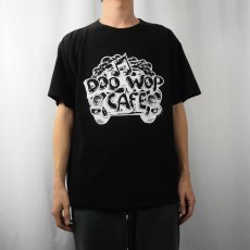 画像2: 90's USA製 "DOOWOP CAFE" プリントTシャツ BLACK L (2)