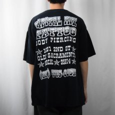 画像4: Charles Manson "CAPITAL INK TAT2" カルト指導者プリント タトゥーショップTシャツ BLACK 2XL (4)