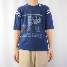 画像2: 70〜80's SNOOPY "NOTRE DAME" キャラクタープリントフットボールTシャツ  (2)