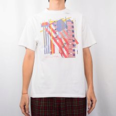 画像2: Frank Lloyd Wright "July Fourth" 建築家アートプリントTシャツ  (2)