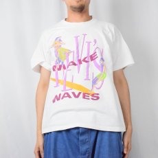 画像2: 90's Levi's USA製 "MAKE WAVES" イラストプリントTシャツ (2)