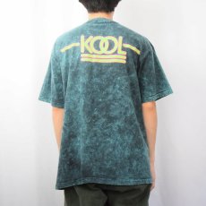 画像4: 90's KOOL USA製 タバコ企業 ケミカルウォッシュ ロゴプリントTシャツ XL (4)