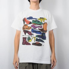 画像2: 90's USA製 "THERE IS NO SUCH THING AS HAVING TOO MANY..." 靴イラストプリントTシャツ XL (2)