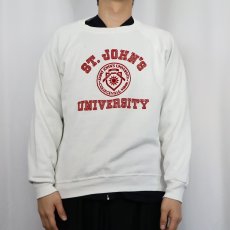 画像2: 80's Champion トリコタグ USA製 "ST. JOHN'S UNIVERSITY" フロッキープリントラグランスウェット L (2)