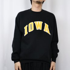 画像2: 90's RUSSELL ATHLERIC USA製 "IOWA" 前V プリントスウェット BLACK L (2)