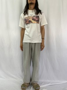 画像2: 90's Michelangelo アダムの創造 USA製 "Pull my finger" パロディTシャツ L (2)