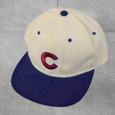 画像1: 80's NEWERA MLB Chicago Cubs ロゴ刺繍 スナップバック ベースボールキャップ DEADSTOCK (1)