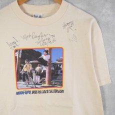 画像2: 90's HOOK-UPS USA製 "KARATE KID" Mark Gonzales, Birdhouse, Jeremy Klein, Willie Santos サイン入りTシャツ DEADSTOCK L (2)