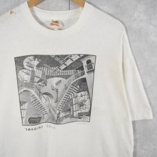 画像1: 90's M.C. Escher USA製 "相対性" アートプリントTシャツ XL (1)