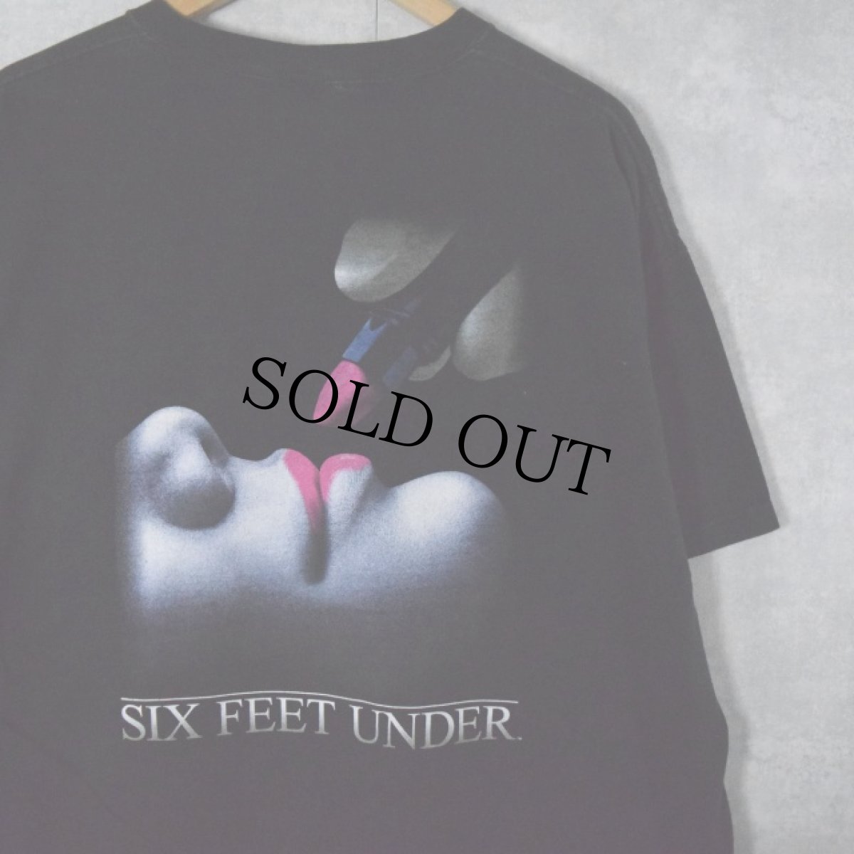 画像1: SIX FEET UNDER ブラック・コメディドラマTシャツ XL (1)