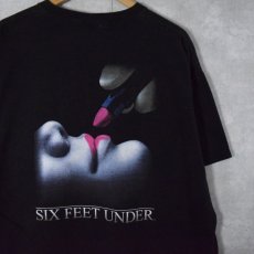 画像1: SIX FEET UNDER ブラック・コメディドラマTシャツ XL (1)