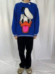 画像2: ハンドメイド DISNEY Donald Duck キャラクター柄 アクリルニットセーター  (2)