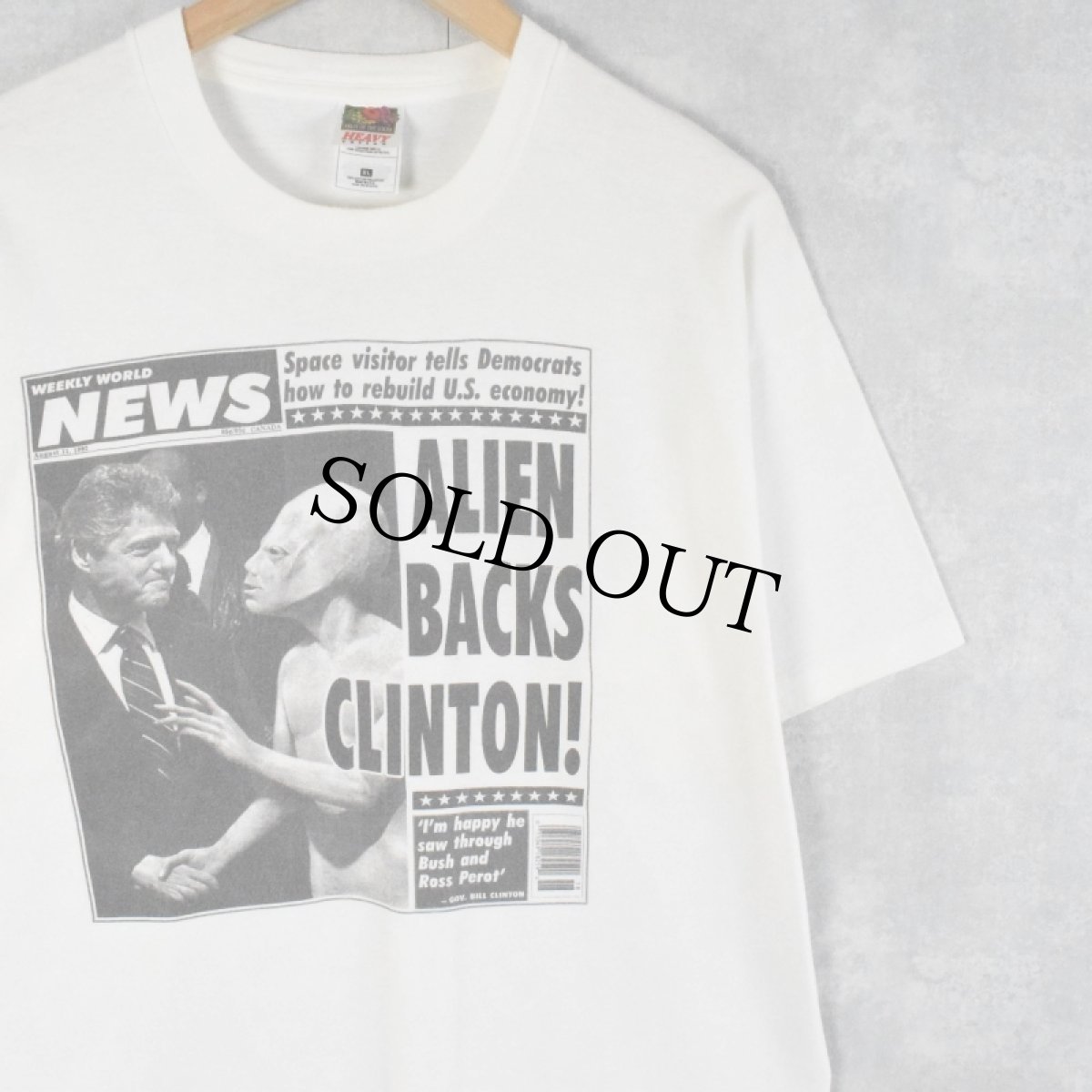 画像1: 90’s Weekly World News USA製 “ALIEN BACKS CLINTON!” パロディプリントTシャツ XL (1)