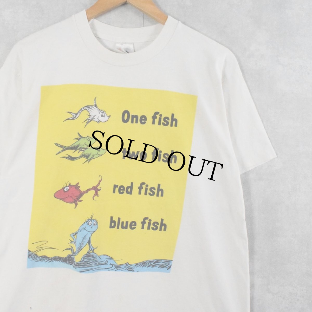 画像1: 90's Dr.Seuss "One fish, two fish, red fish, blue fish" キャラクターTシャツ L (1)