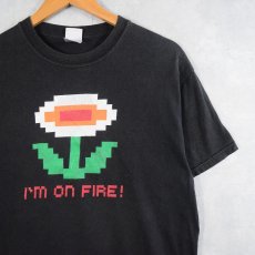 画像1: SUPER MARIO BROS. ファイアフラワー "I'M ON FIRE!" ゲームプリントTシャツ BLACK M (1)