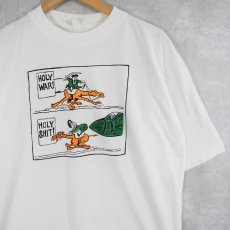 画像1: "HOLY WAR! HOLY SHIT!" シュールイラストプリントTシャツ (1)