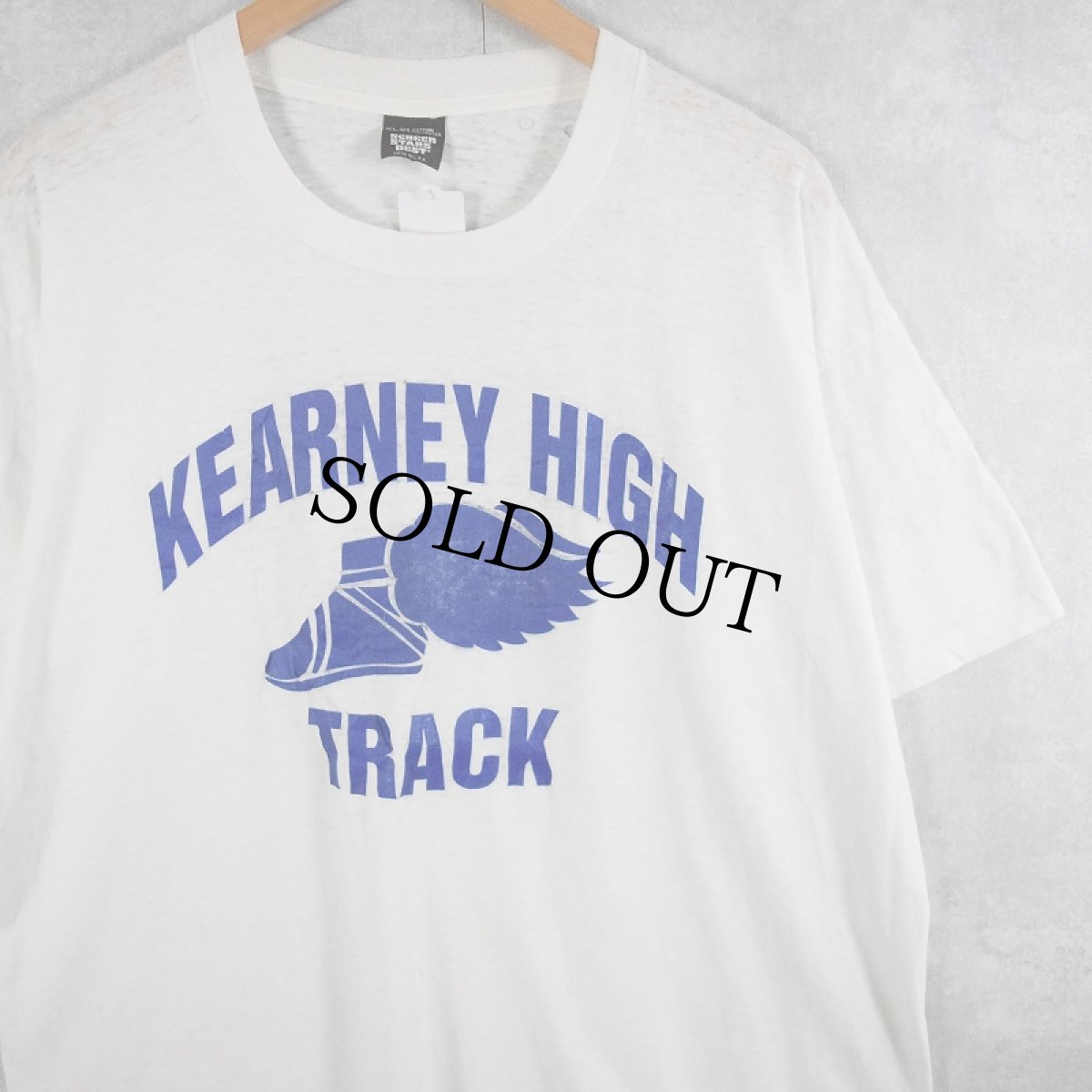 画像1: 90's USA製 "KEARNEY HIGH TRACK" ウイングフットプリントＴシャツ XL (1)