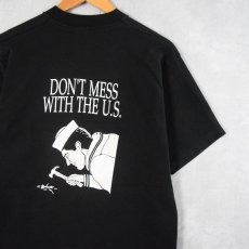 画像2: 90's 湾岸戦争 USA製 シュールイラストプリントTシャツ L (2)