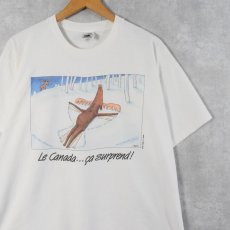 画像1: 90's CANADA製 "Le Canada... ca surprend!" シュールイラストプリントTシャツ XL (1)