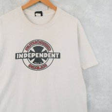 画像1: INDPENDENT スケートトラックブランド ロゴプリントTシャツ L (1)