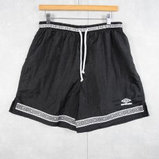 画像1: 90's UMBRO ロゴ刺繍 ナイロンイージーショーツ BLACK L (1)