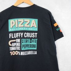 画像2: 7-ELEVEN "BIG BITE PIZZA" コンビニエンスストア ピザプリントTシャツ BLACK (2)