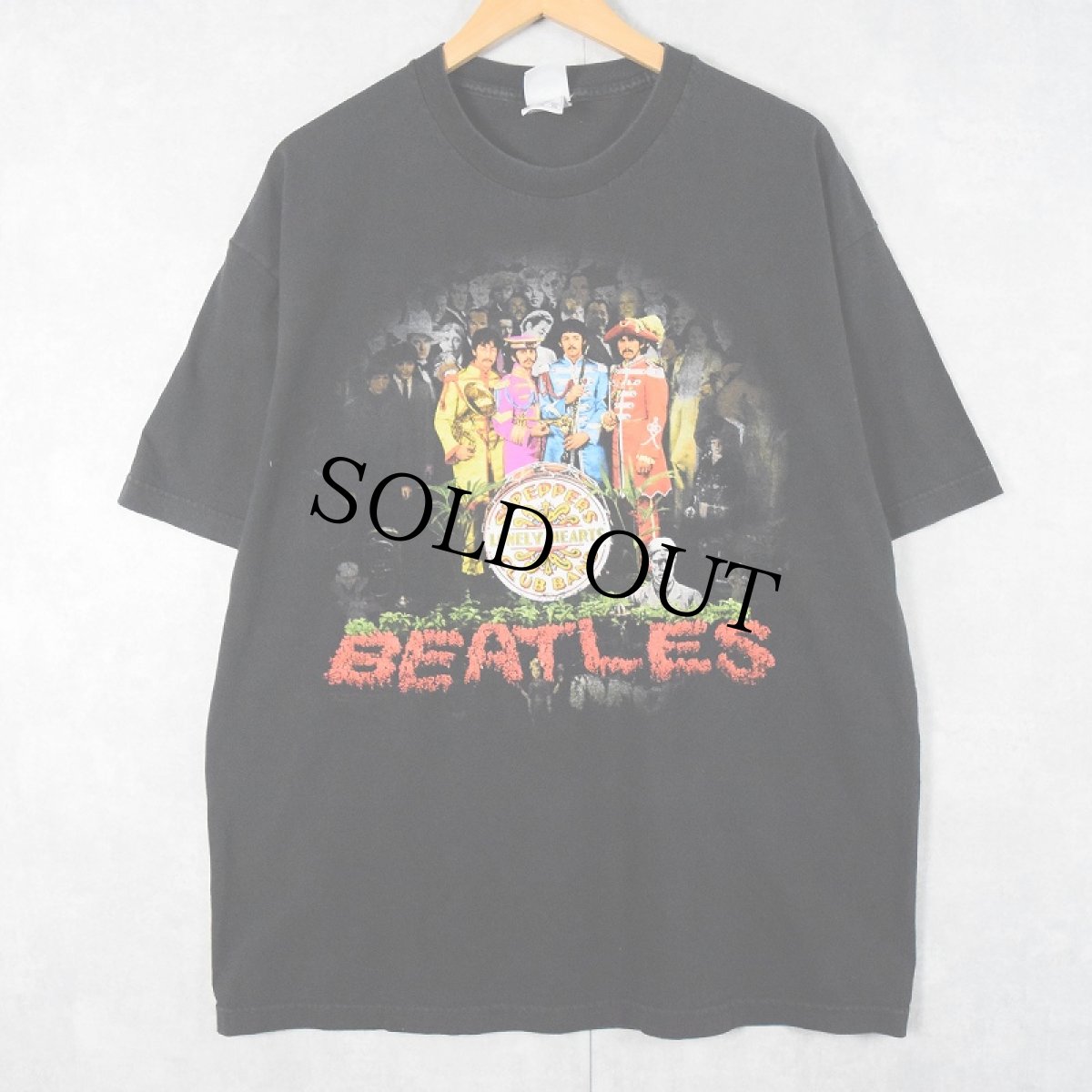 画像1: 2000's THE BEATLES USA製 "Sgt Pepper's Lonely Hearts Club Band" ロックバンドプリントTシャツ BLACK XL (1)