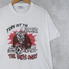 画像1: 80〜90's USA製 "TURN OUT THE LIGHTS THE PARTY'S OVER!" ブルドック プリントTシャツ XL (1)