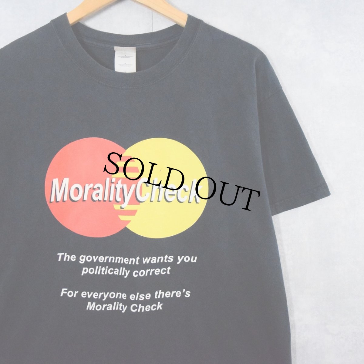 画像1: "Morality Check" パロディプリントTシャツ L (1)