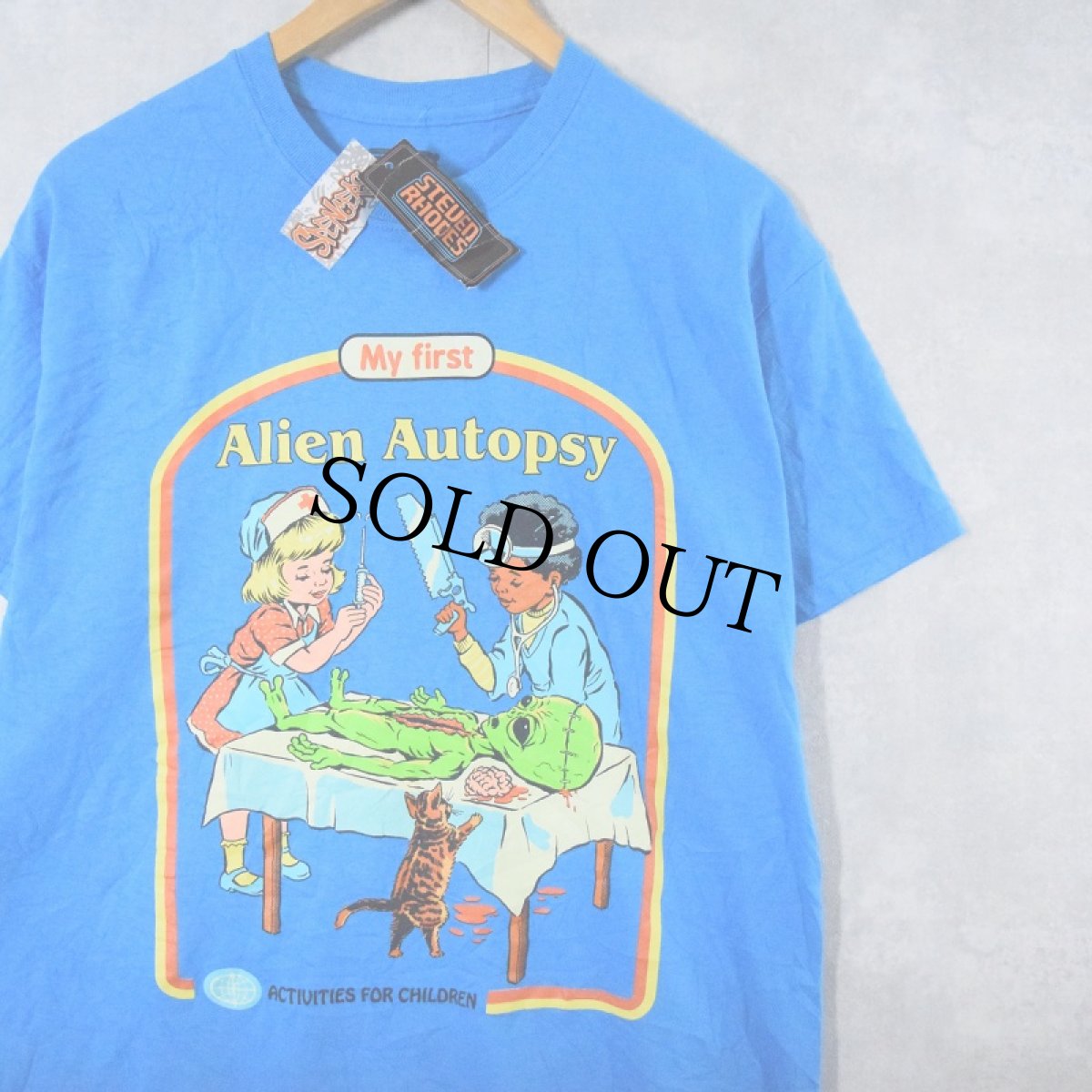 画像1: Steven Rhodes "Alien Autopsy" イラストプリントTシャツ M タグ付き未使用 (1)