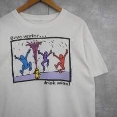 画像1: 90's Chris's Stuff "Save Water Drink Wine" アートプリントTシャツ (1)