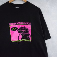 画像1: 90's "CHANGES BEYOND CONTROL!!" イラストプリントTシャツ BLACK XL (1)