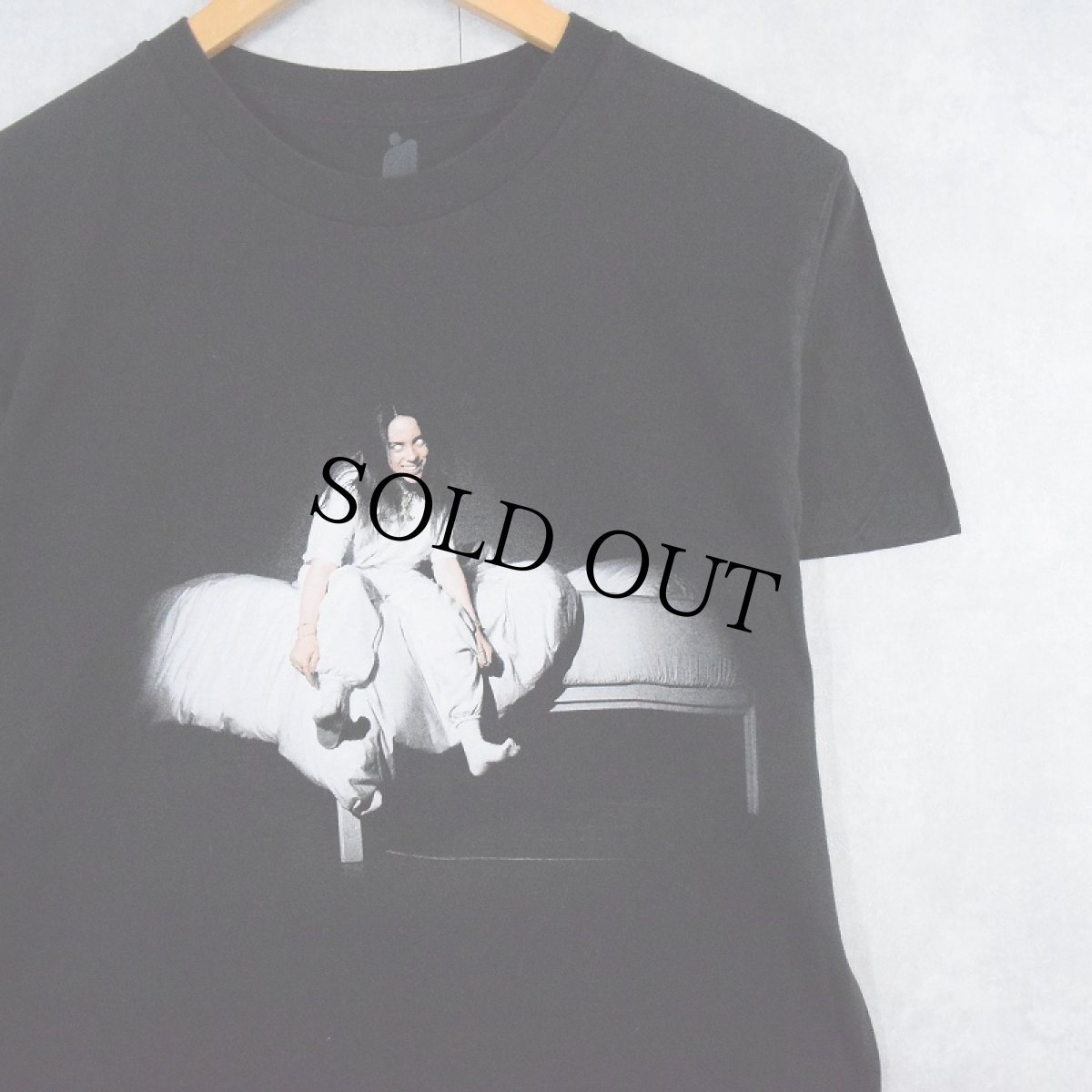 画像1: Billie Eilish "When We All Fall Asleep, Where Do We Go?" ミュージシャンフォトプリントTシャツ BLACK M  (1)