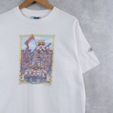 画像1: 90's Mary Engelbreit USA製 "THE QUEEN EVERYTHING" イラストプリントTシャツ L (1)