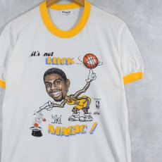 画像1: 80's USA製 LAKERS "MAGIC JOHNSON" NBA選手 プリントリンガーTシャツ L (1)