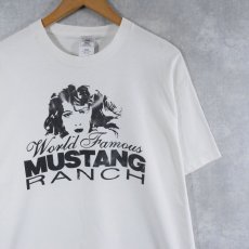 画像1: 90's MUSTANG RANCH エロプリントTシャツ XL (1)