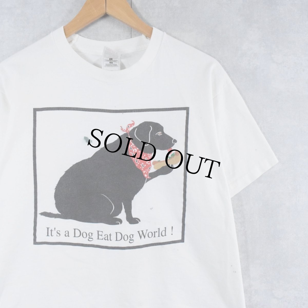 画像1: 90's CANADA製 "It's a Dog Eat Dog World!" 犬プリントTシャツ L (1)