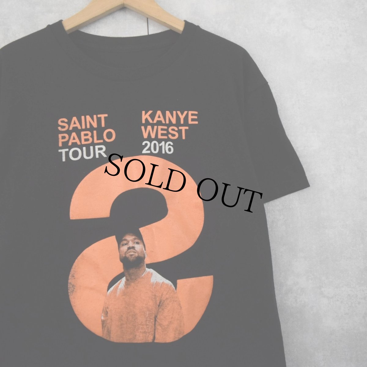 画像1: KANYE WEST "SAINT PABLO TOUR" ヒップホップTシャツ BLACK (1)