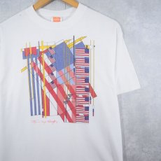 画像1: Frank Lloyd Wright "July Fourth" 建築家アートプリントTシャツ  (1)