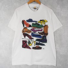 画像1: 90's USA製 "THERE IS NO SUCH THING AS HAVING TOO MANY..." 靴イラストプリントTシャツ XL (1)