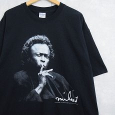 画像1: 90's MILES DAVIS ジャズミュージシャンプリントTシャツ BLACK XL (1)