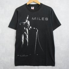 画像1: 90's MILES DAVIS USA製 ジャズミュージシャンプリントTシャツ BLACK M (1)