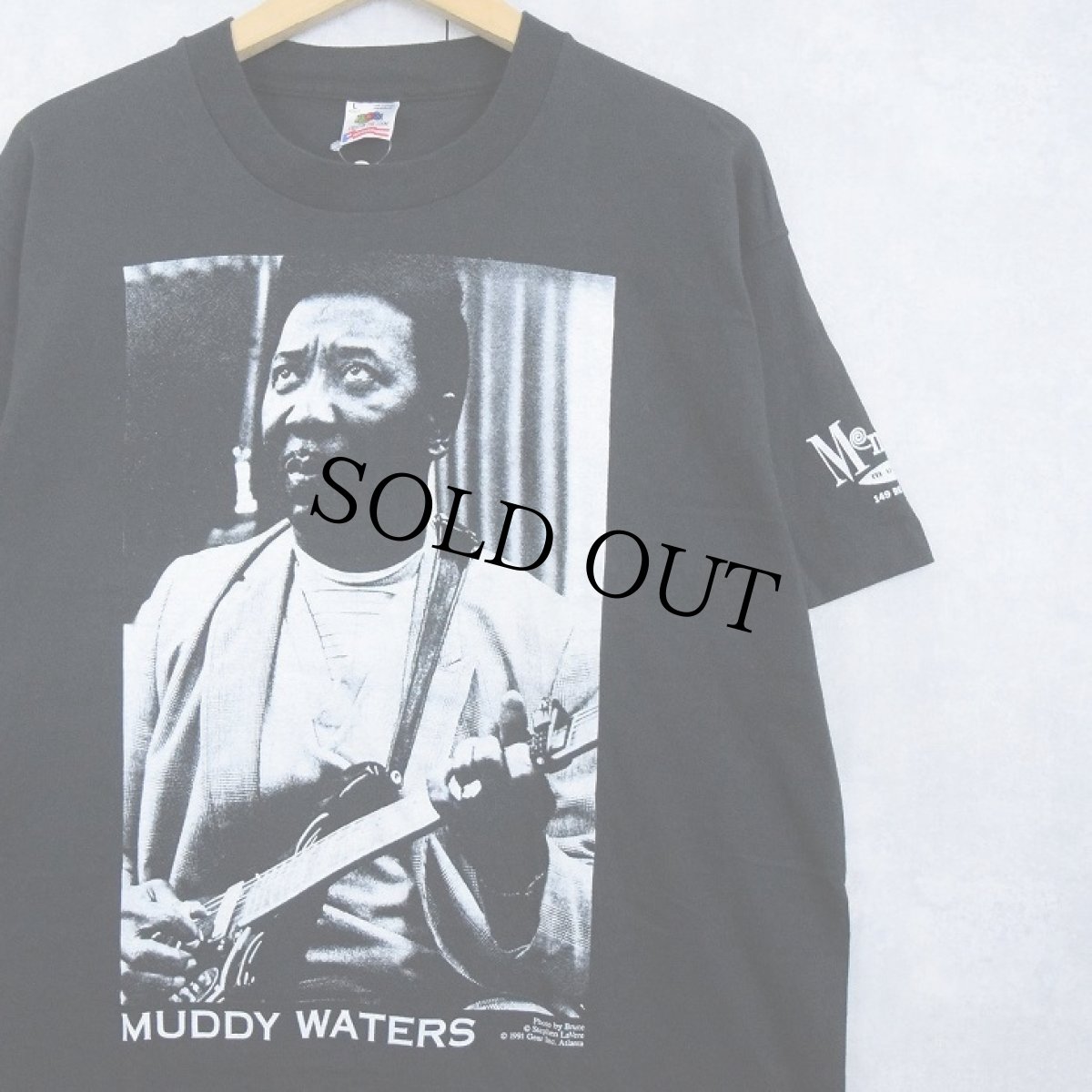 画像1: 90's MUDDY WATERS USA製 ギタリストプリントTシャツ BLACK L (1)